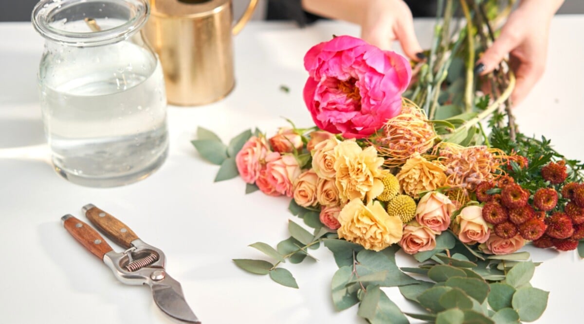 How to Make Fresh Cut Flowers Last Longer